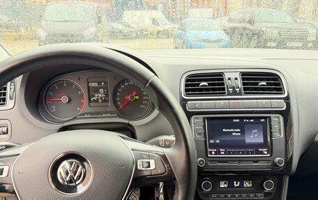 Volkswagen Polo VI (EU Market), 2017 год, 1 000 000 рублей, 6 фотография