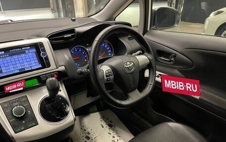 Toyota Wish II, 2017 год, 1 790 000 рублей, 24 фотография