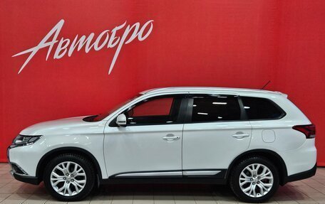 Mitsubishi Outlander III рестайлинг 3, 2016 год, 1 945 000 рублей, 2 фотография