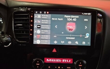 Mitsubishi Outlander III рестайлинг 3, 2016 год, 1 945 000 рублей, 11 фотография
