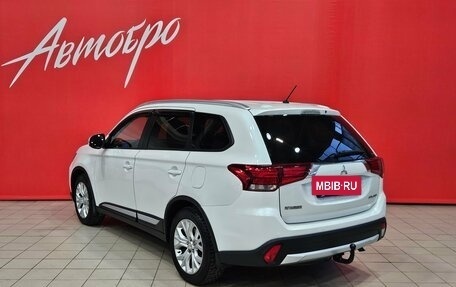 Mitsubishi Outlander III рестайлинг 3, 2016 год, 1 945 000 рублей, 3 фотография