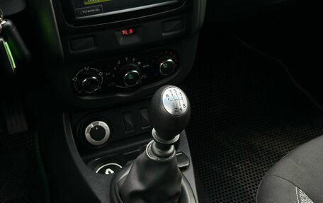 Renault Duster I рестайлинг, 2017 год, 1 349 000 рублей, 26 фотография
