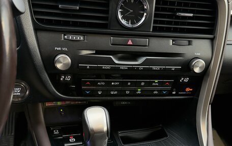 Lexus RX IV рестайлинг, 2019 год, 4 830 000 рублей, 7 фотография