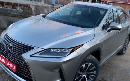 Lexus RX IV рестайлинг, 2019 год, 4 830 000 рублей, 9 фотография
