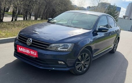 Volkswagen Jetta VI, 2016 год, 1 580 000 рублей, 2 фотография