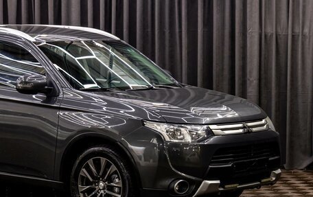 Mitsubishi Outlander III рестайлинг 3, 2015 год, 1 295 000 рублей, 9 фотография