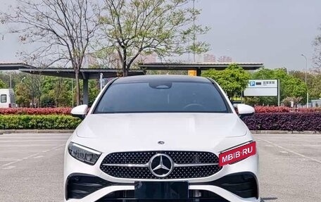 Mercedes-Benz A-Класс, 2023 год, 1 300 000 рублей, 2 фотография