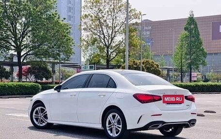 Mercedes-Benz A-Класс, 2023 год, 1 300 000 рублей, 6 фотография