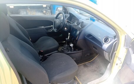 Ford Fiesta, 2006 год, 250 000 рублей, 10 фотография