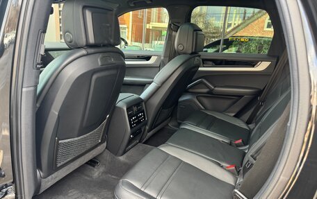 Porsche Cayenne III, 2023 год, 16 950 000 рублей, 15 фотография