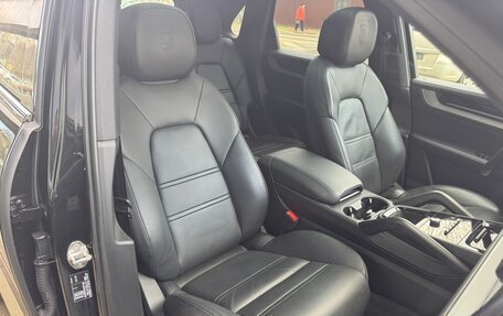 Porsche Cayenne III, 2023 год, 16 950 000 рублей, 14 фотография