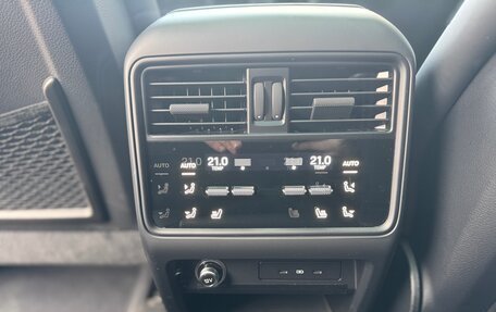 Porsche Cayenne III, 2023 год, 16 950 000 рублей, 19 фотография