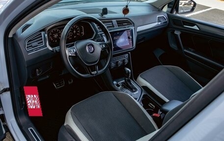 Volkswagen Tiguan II, 2019 год, 2 395 000 рублей, 13 фотография