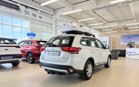 Mitsubishi Outlander III рестайлинг 3, 2017 год, 1 849 000 рублей, 6 фотография