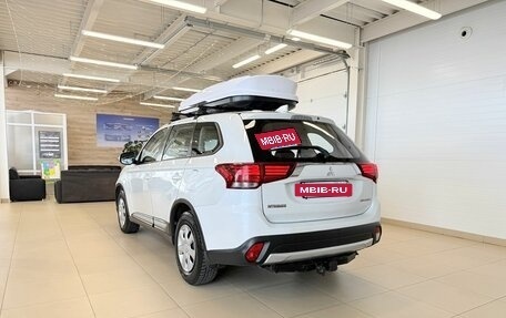 Mitsubishi Outlander III рестайлинг 3, 2017 год, 1 849 000 рублей, 4 фотография