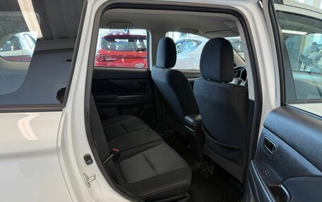 Mitsubishi Outlander III рестайлинг 3, 2017 год, 1 849 000 рублей, 18 фотография
