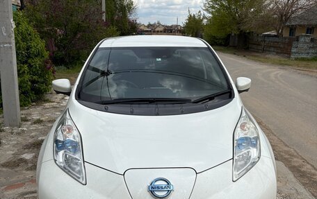 Nissan Leaf I, 2016 год, 888 000 рублей, 2 фотография