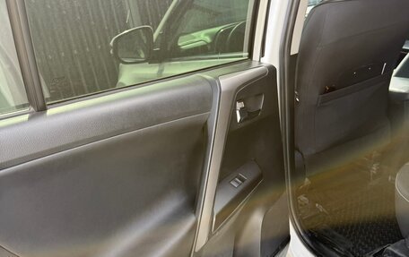 Toyota RAV4, 2016 год, 2 000 000 рублей, 12 фотография
