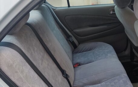Toyota Prius IV XW50, 1998 год, 230 000 рублей, 7 фотография