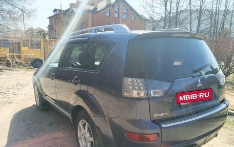 Mitsubishi Outlander III рестайлинг 3, 2008 год, 900 000 рублей, 6 фотография