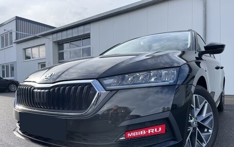 Skoda Octavia IV, 2022 год, 2 275 000 рублей, 1 фотография