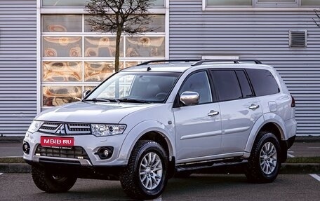 Mitsubishi Pajero Sport II рестайлинг, 2015 год, 1 455 000 рублей, 1 фотография