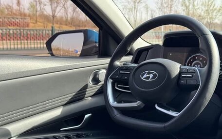 Hyundai Elantra, 2022 год, 1 300 888 рублей, 4 фотография