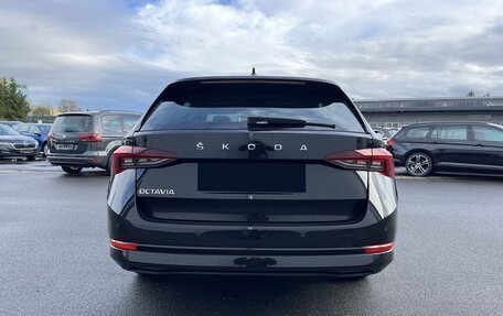 Skoda Octavia IV, 2022 год, 2 275 000 рублей, 2 фотография