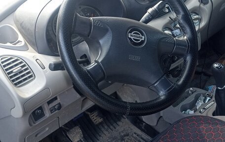 Nissan Almera Tino i, 2001 год, 170 000 рублей, 6 фотография