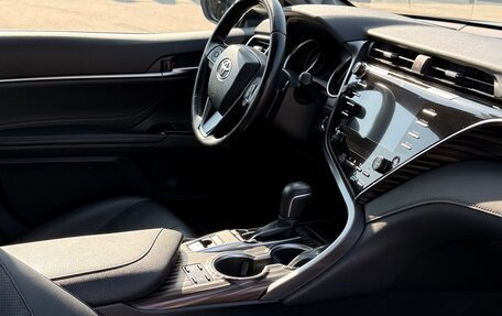 Toyota Camry, 2019 год, 3 100 000 рублей, 11 фотография