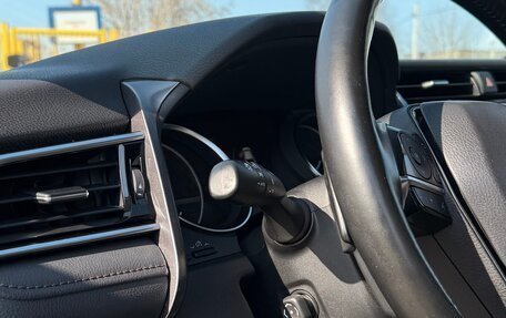 Toyota Camry, 2019 год, 3 100 000 рублей, 18 фотография