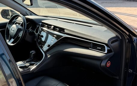 Toyota Camry, 2019 год, 3 100 000 рублей, 9 фотография