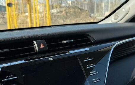 Toyota Camry, 2019 год, 3 100 000 рублей, 20 фотография