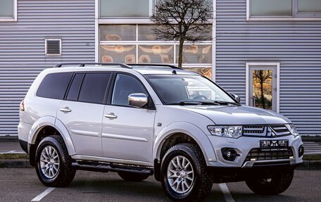 Mitsubishi Pajero Sport II рестайлинг, 2015 год, 1 455 000 рублей, 3 фотография