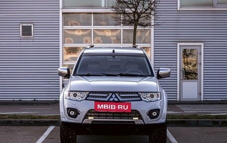 Mitsubishi Pajero Sport II рестайлинг, 2015 год, 1 455 000 рублей, 2 фотография
