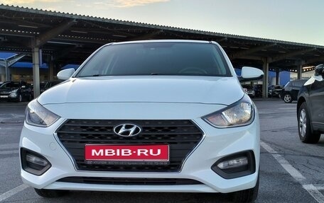 Hyundai Solaris II рестайлинг, 2017 год, 1 200 000 рублей, 1 фотография