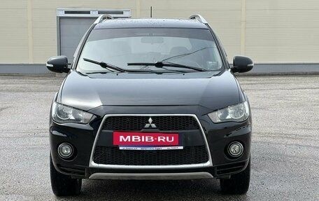 Mitsubishi Outlander III рестайлинг 3, 2010 год, 986 000 рублей, 2 фотография