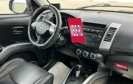 Mitsubishi Outlander III рестайлинг 3, 2010 год, 986 000 рублей, 13 фотография