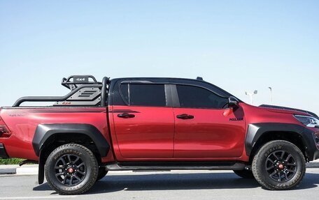 Toyota Hilux VIII, 2022 год, 5 000 000 рублей, 4 фотография