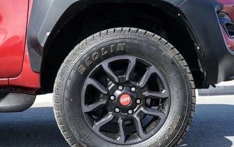 Toyota Hilux VIII, 2022 год, 5 000 000 рублей, 7 фотография