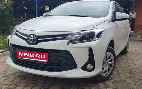Toyota Vios III, 2023 год, 1 550 000 рублей, 2 фотография