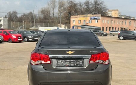 Chevrolet Cruze II, 2011 год, 909 000 рублей, 6 фотография