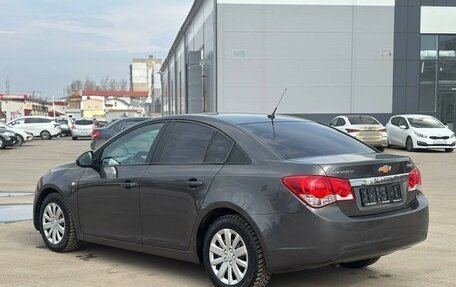 Chevrolet Cruze II, 2011 год, 909 000 рублей, 7 фотография