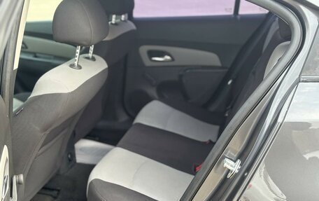 Chevrolet Cruze II, 2011 год, 909 000 рублей, 16 фотография