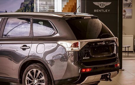 Mitsubishi Outlander III рестайлинг 3, 2014 год, 1 175 000 рублей, 10 фотография