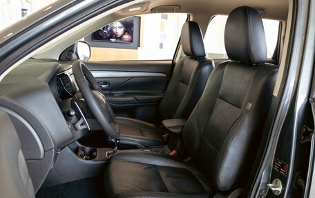 Mitsubishi Outlander III рестайлинг 3, 2014 год, 1 175 000 рублей, 11 фотография