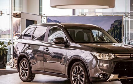 Mitsubishi Outlander III рестайлинг 3, 2014 год, 1 175 000 рублей, 7 фотография