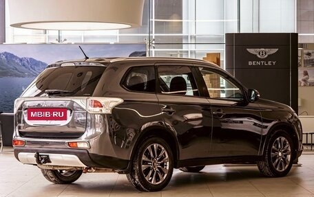 Mitsubishi Outlander III рестайлинг 3, 2014 год, 1 175 000 рублей, 6 фотография