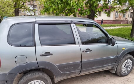 Chevrolet Niva I рестайлинг, 2010 год, 500 000 рублей, 2 фотография