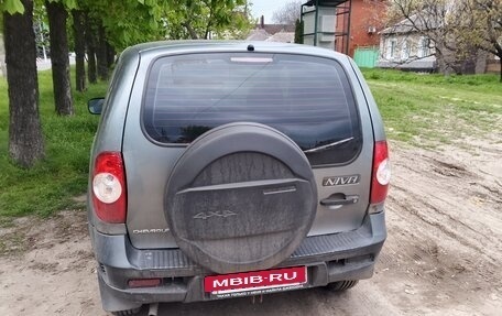Chevrolet Niva I рестайлинг, 2010 год, 500 000 рублей, 4 фотография